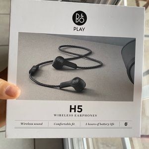 Bang & Olufsen H5 Wireless earphones